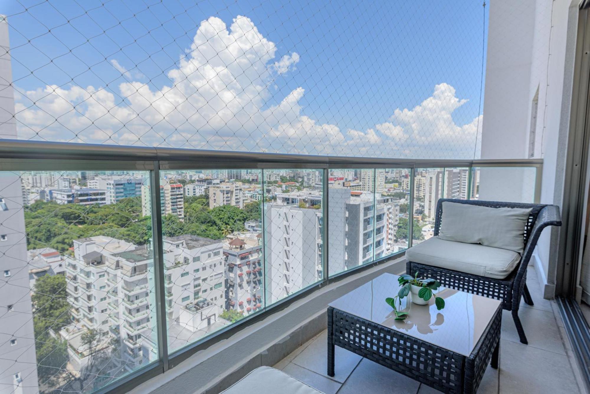 Escape Apartments, Balcony, Pool, Gym & Spa In La Julia Santo Domingo Eksteriør bilde